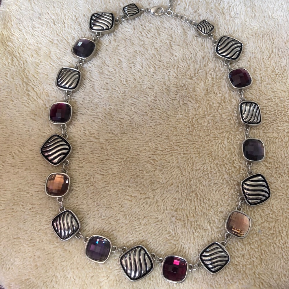 Necklace, short